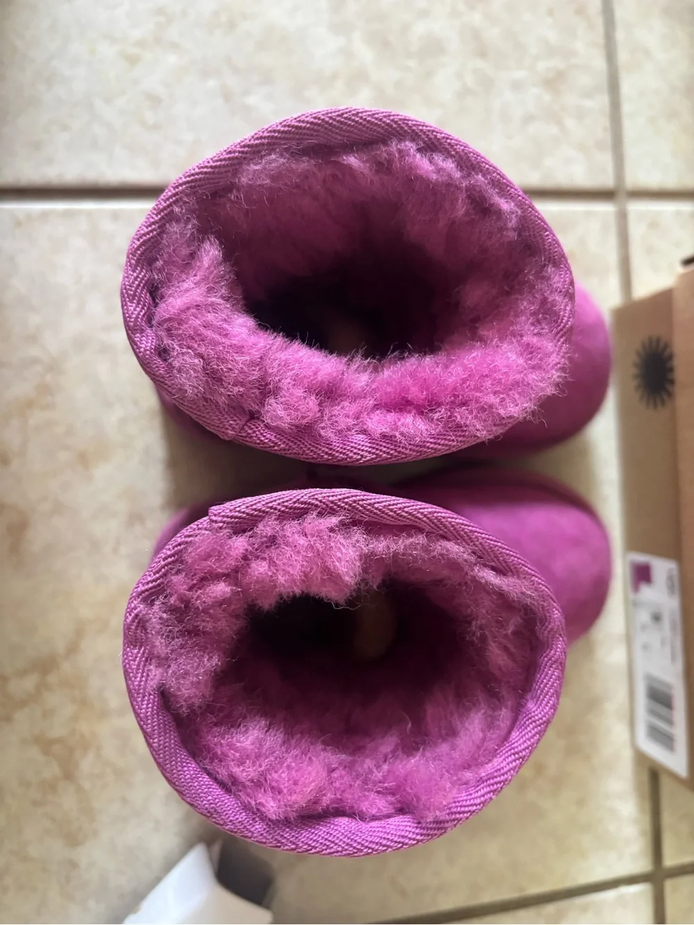 UGG Classic II Shimmer Boots Girls Size 8T Magenta Pink EUC